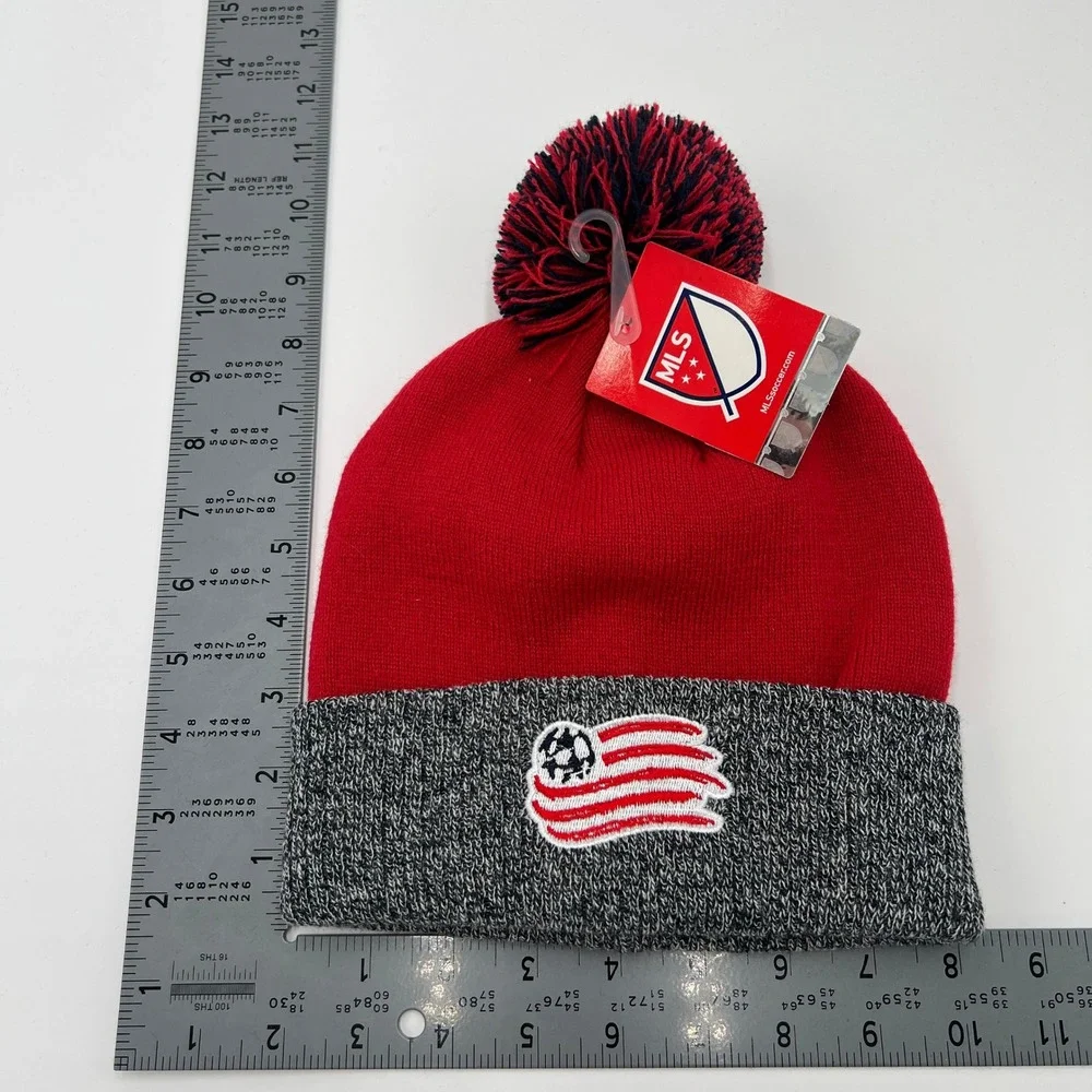 MLS New England Revolution‎ Red Cuffed Pom Beanie Hat Retro Kick Logo OSFM NEW